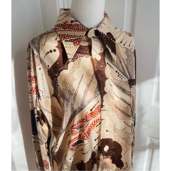 Early 70s Psychedelic Op Art Groovy Orange and Brown Polyester Button Up Shirt - Picture 5 of 8